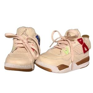 Retro where the wild things are edition . Air Jordan’s size 8 toddler